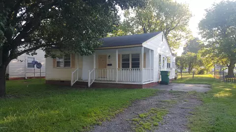108 Fairview St, Williamston, NC 27892 photo 1