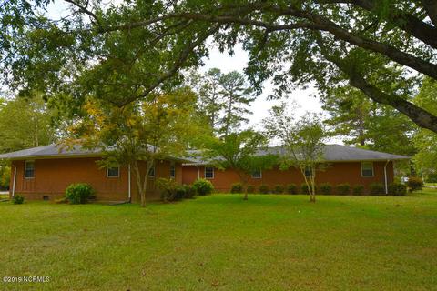 418 E Murray St, Wallace, NC 28466 photo 2