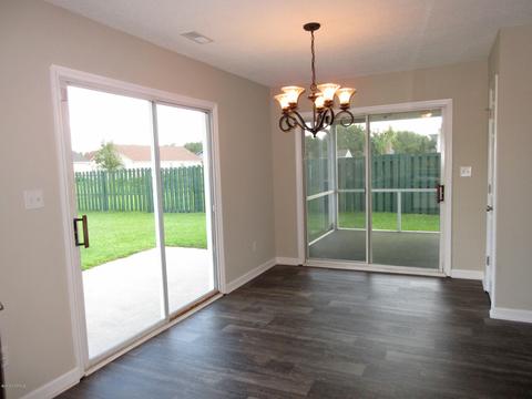 429 Dion Dr, Hubert, NC 28539 photo 8
