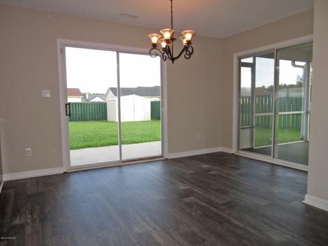 429 Dion Dr, Hubert, NC 28539 photo 9