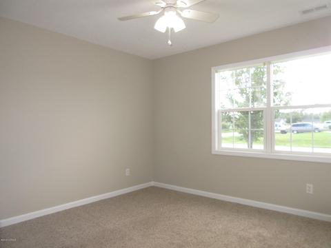 429 Dion Dr, Hubert, NC 28539 photo 15