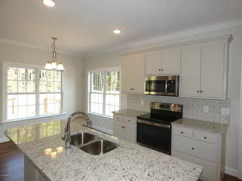 7004 Bitterroot Rd, Rocky Mount, NC 27803 photo 2
