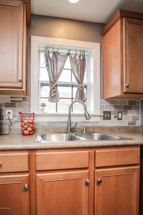 118 Van Riggs Rd, Hubert, NC 28539 photo 11