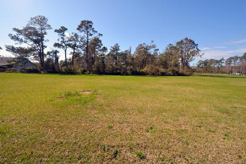 223 Chadwick Dr, Gloucester, NC 28528 photo 1
