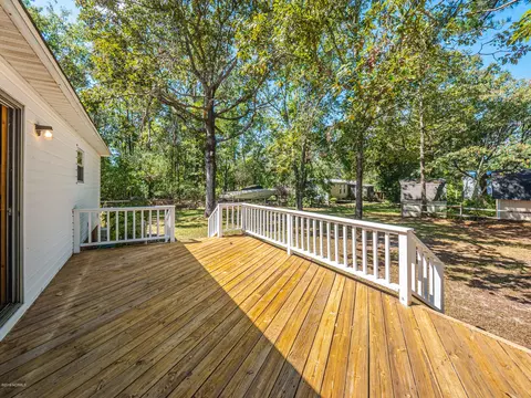 211 Doe Ridge Rd, Hampstead, NC 28443 photo 13
