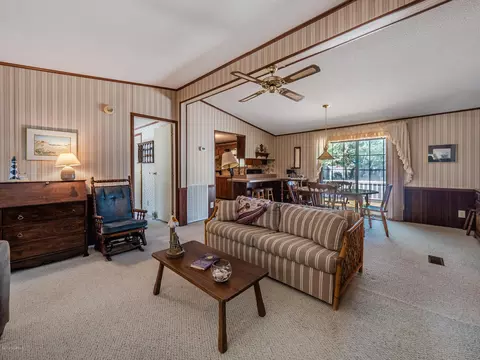 211 Doe Ridge Rd, Hampstead, NC 28443 photo 5