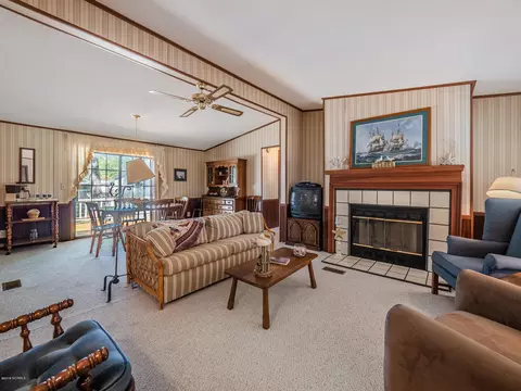 211 Doe Ridge Rd, Hampstead, NC 28443 photo 4