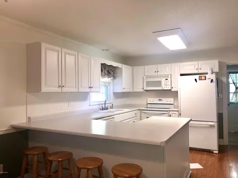 313 2nd St, Wallace, NC 28466 photo 2