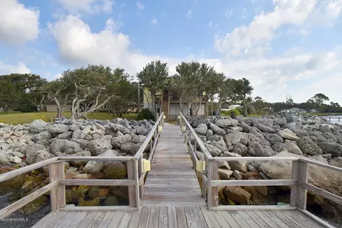 606 Seashore Dr, Atlantic, NC 28511 photo 8