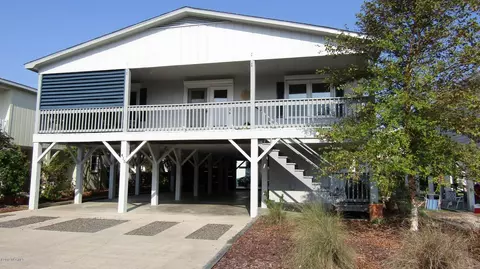 415 34th St, Sunset Beach, NC 28468 photo 1