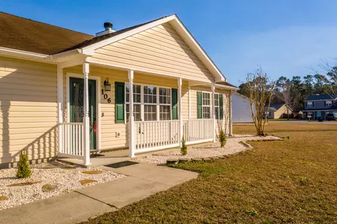 106 Spain Dr, Hubert, NC 28539 photo 3