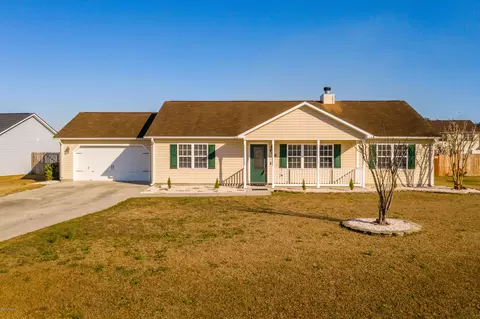 106 Spain Dr, Hubert, NC 28539 photo 2