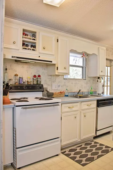 125 Double Oaks Dr, Hampstead, NC 28443 photo 9