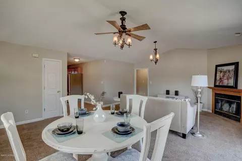205 Red Fox Ct, Hubert, NC 28539 photo 5