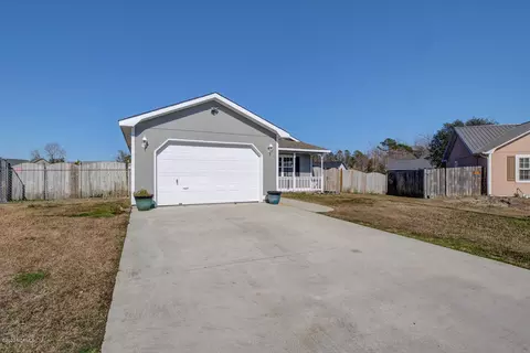205 Red Fox Ct, Hubert, NC 28539 photo 2