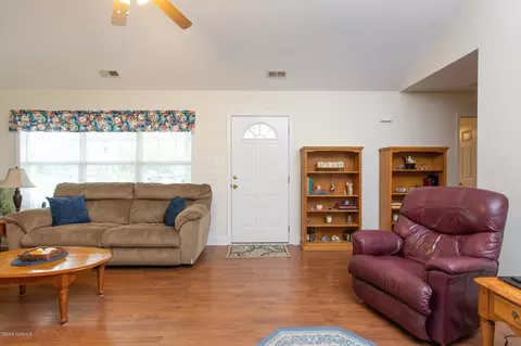 127 Derby Ln, Hampstead, NC 28443 photo 8