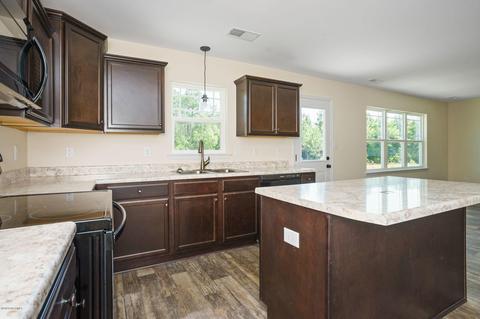 108 Sonia Dr, Hubert, NC 28539 photo 6