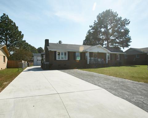 2203 Fieldcrest Rd E, Wilson, NC 27893 photo 2