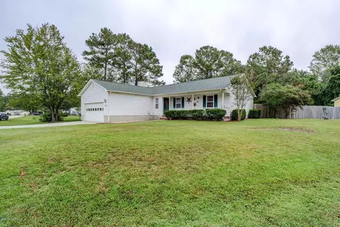 319 Eider Loop, Jacksonville, NC 28540 photo 2