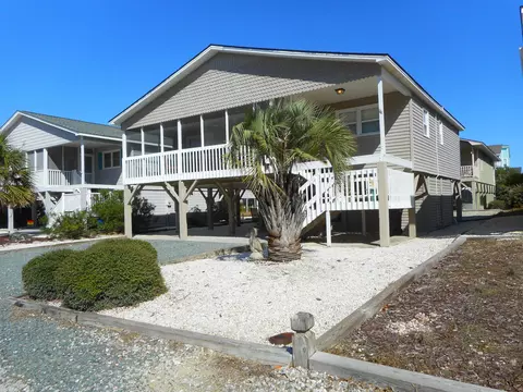 423 4th St, Sunset Beach, NC 28468 photo 1