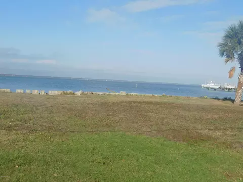 198 Shore Dr, Salter Path, NC 28575 photo 16