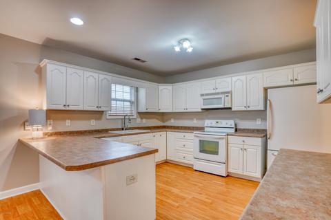 105 Cinema Ct, Hampstead, NC 28443 photo 14