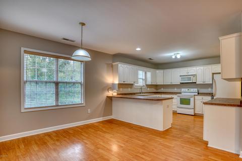 105 Cinema Ct, Hampstead, NC 28443 photo 8