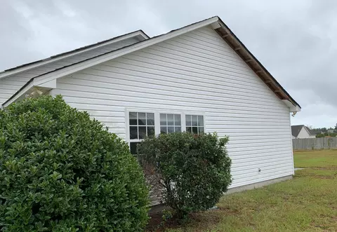 132 Lewis Rd, Hampstead, NC 28443 photo 2