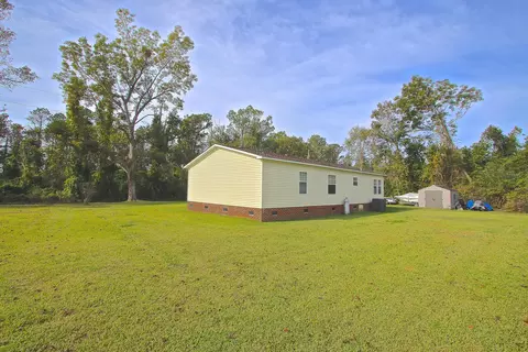 233 Parrot Swamp Loop Rd, Hubert, NC 28539 photo 3