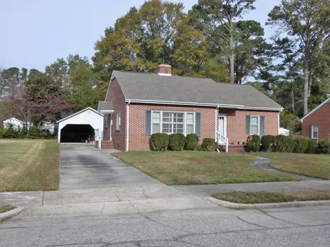 409 E Powell St, Clinton, NC 28328 photo 1