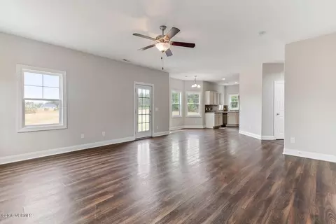 500 Riggs Rd, Hubert, NC 28539 photo 8