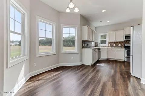 500 Riggs Rd, Hubert, NC 28539 photo 6
