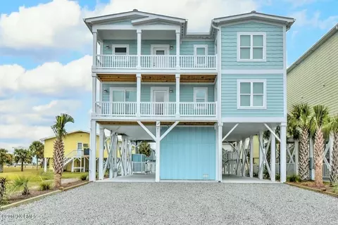 407 17th St, Sunset Beach, NC 28468 photo 1