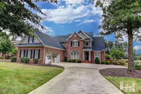211 E Winding Way, Wallace, NC 28466 photo 1