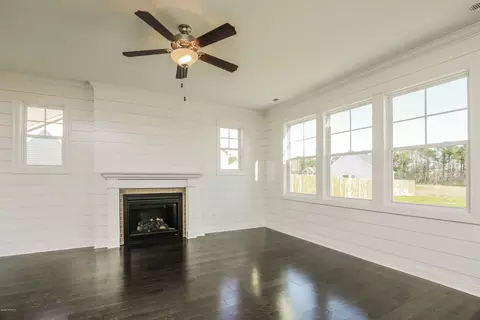 684 Aria Ln, Hubert, NC 28539 photo 6