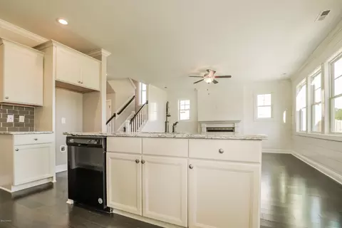 684 Aria Ln, Hubert, NC 28539 photo 7