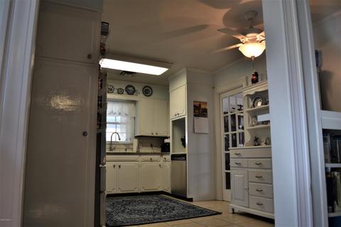 105 E 11th St, Washington, NC 27889 photo 5