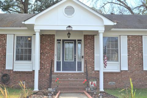 105 E 11th St, Washington, NC 27889 photo 3