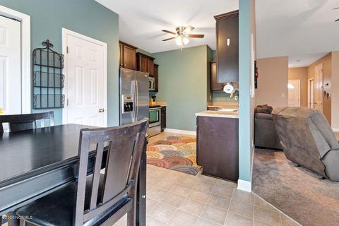 302 Moray Ct, Hubert, NC 28539 photo 6
