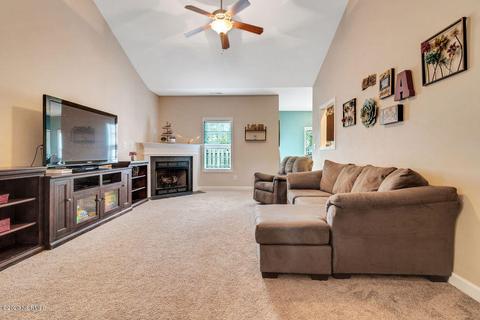 302 Moray Ct, Hubert, NC 28539 photo 3