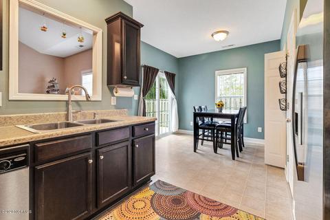 302 Moray Ct, Hubert, NC 28539 photo 8