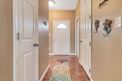 302 Moray Ct, Hubert, NC 28539 photo 2
