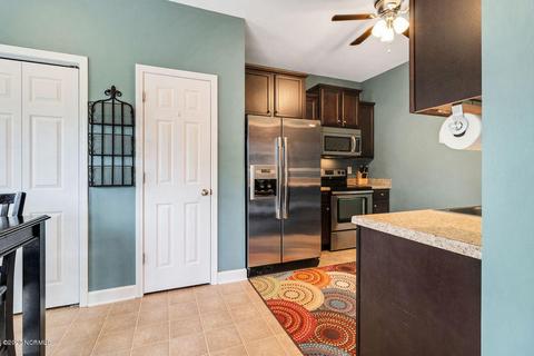 302 Moray Ct, Hubert, NC 28539 photo 7