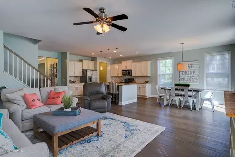 19 E Dewey Cir, Hampstead, NC 28443 photo 9