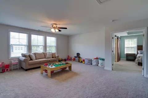 19 E Dewey Cir, Hampstead, NC 28443 photo 10