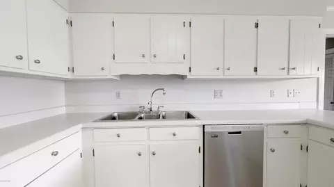 910 Robert E Lee Dr, Wilmington, NC 28412 photo 7
