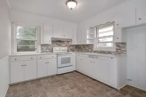 216 W Ninth St, Ayden, NC 28513 photo 8