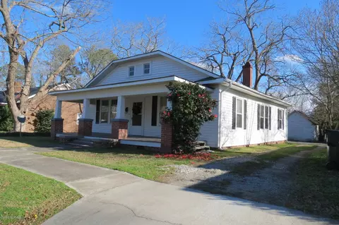 317 E Main St, Williamston, NC 27892 photo 1