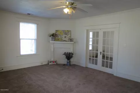 317 E Main St, Williamston, NC 27892 photo 5