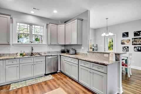 303 Big Pine Ct, Hubert, NC 28539 photo 8